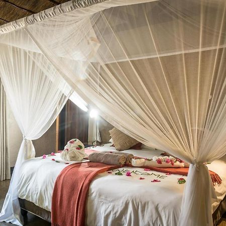 Umkumbe Safari Lodge Riverside Skukuza Kültér fotó