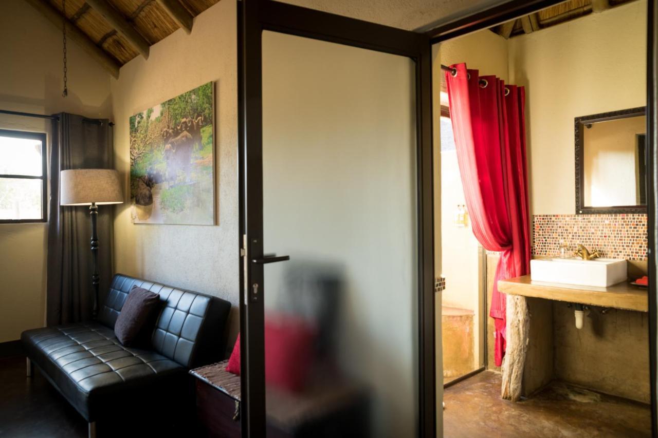 Umkumbe Safari Lodge Riverside Skukuza Kültér fotó