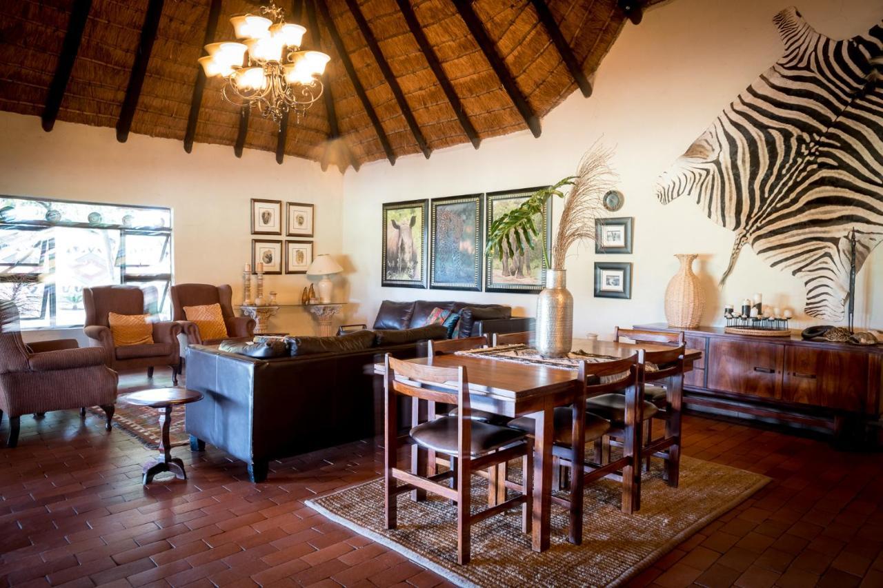 Umkumbe Safari Lodge Riverside Skukuza Kültér fotó