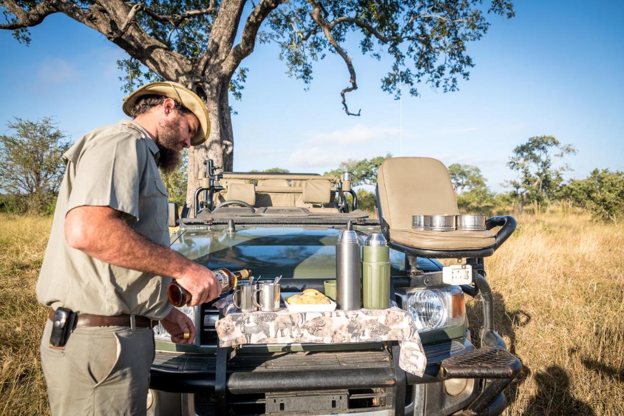Umkumbe Safari Lodge Riverside Skukuza Kültér fotó