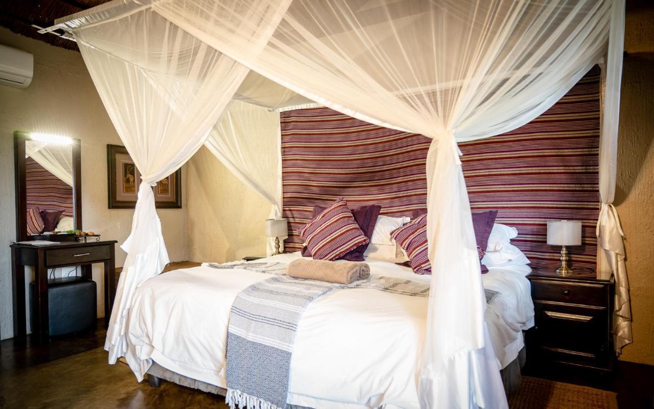 Umkumbe Safari Lodge Riverside Skukuza Kültér fotó