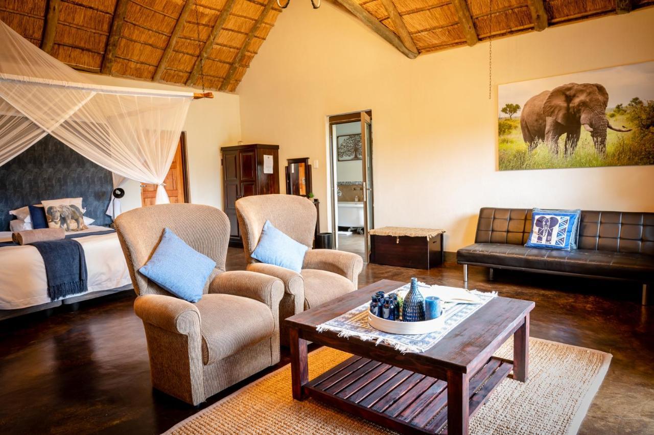 Umkumbe Safari Lodge Riverside Skukuza Kültér fotó